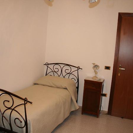 Costa D'Amalfi E Cilento Bed & Breakfast Pontecagnano Exterior foto